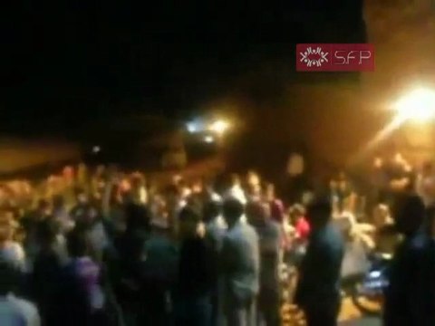 فري برس ادلب سرمين امام خيمة الشهداء 8 9 2011