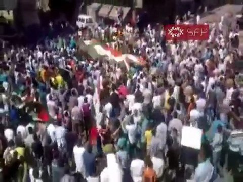 فري برس حمام السلام في مظاهرة الخالدية قبل اقتحام الامن للحي جمعة ماضون حتى اسقاط النظام 16 9 2011