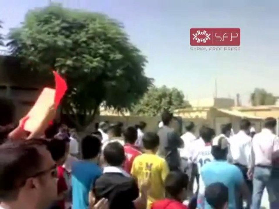 فري برس   مظاهرة رأس العين سري كانيه جمعة ماضون حتى اسقاط النظام 16 9 2011