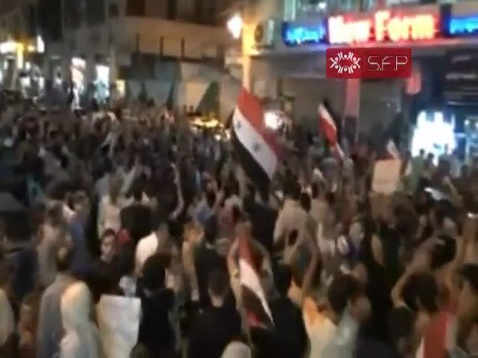 فري برس   ادلب    مظاهرة مسائية في مدينة إدلب الخميس 22 9 2011