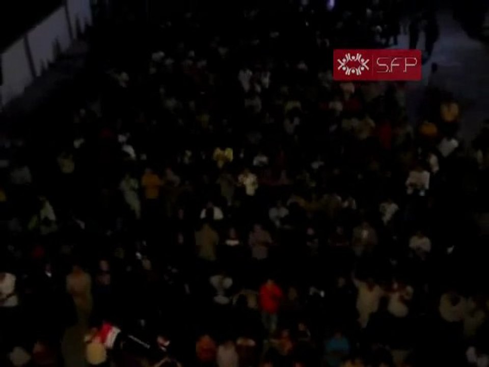 فري برس   حمص دير بعلبة مظاهرة ليلية 26 9 2011