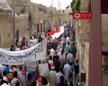 فري برس حلب عندان مظاهرة الأحرار رغم الحصار 30 9 2011