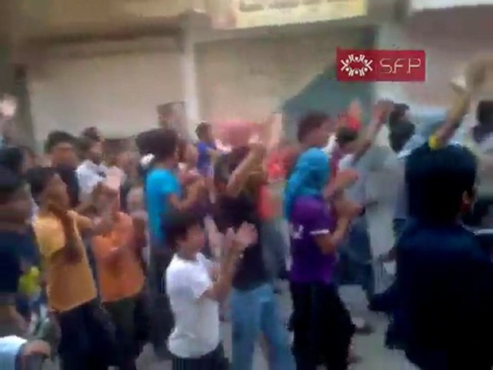 فري برس   مظاهرة في مدينة القورية في دير الزور 1 10 2011