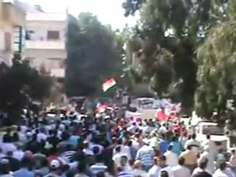 فري برس حمص حي القرابيص جمعة المجلس الوطني يؤيدني 7 10 2011