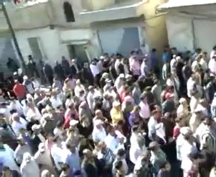 فري برس مظاهرة القصير حاااشدة جمعة المجلس الوطني مافي مدارس 7 10 2011