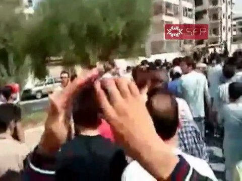 فري برس حماة شارع الثلاثين جمعة المجلس الوطني يمثلنا 7 10 2011