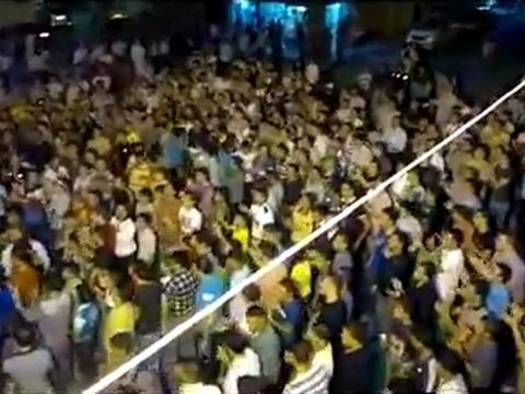 فري برس رد على كلام وليد المعلك في مظاهرة مسائية حمص الخالدية 9 10 2011