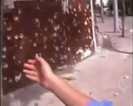 فري برس حمص باب السباع طفل يروي ماحصل في حي المريجة من اثار القصف من الشبيحة و حاجز الفرابي على المنازل في المريجة 9 10 2011