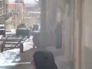 فري برس   المدرعات تحاصر بيت العزاء مدينة ضمير 9 10 2011