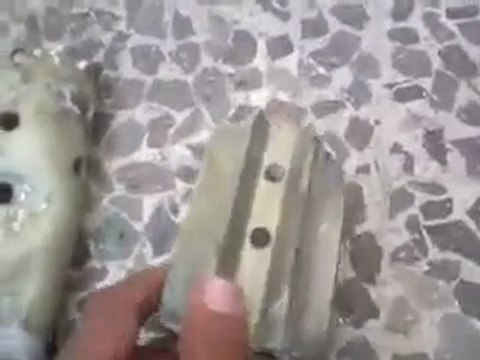 فري برس حمص دير بعلبة اثار القصف على المنازل 13 10 2011