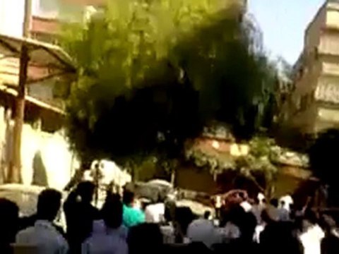 فري برس دوما مظاهرة من جامع الساعور في جمعة احرار الجيش 14 10 2011