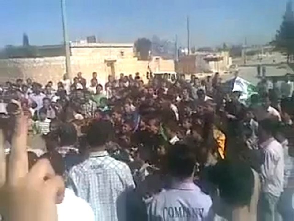 فري برس   ادلب   خان السبل جمعة أحرار الجيش 14 10 2011 جـ2