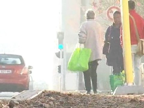 Magazine Destins précaires à propos des nouvelles pauvretés.