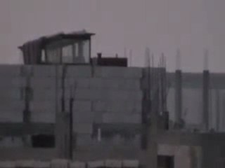 فري برس   القصف المدفعي الشديد على حي ديربعلبة بحمص 15 10 2011