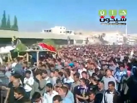 فري برس تشييع شهيدي خان شيخون كفاح السرماني و محمد الحموي 17 10 2011 ج2