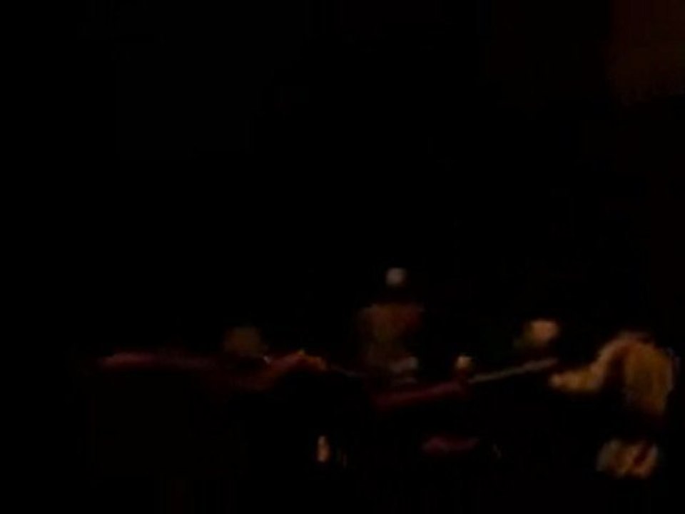 فري برس   حمص مسائية حي كرم الزينون رغم انقطاع الكهرباء 17 10 2011