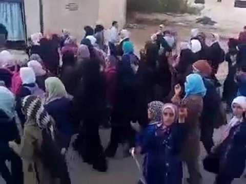 فري برس ادلب حاس مظاهرة طلابية 18 10 2011