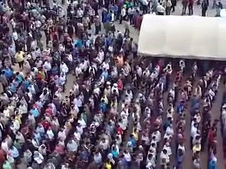 فري برس   جنازة الشهيد يامن مطيع هرموش 18 10 2011 مدينة ادلب ج3