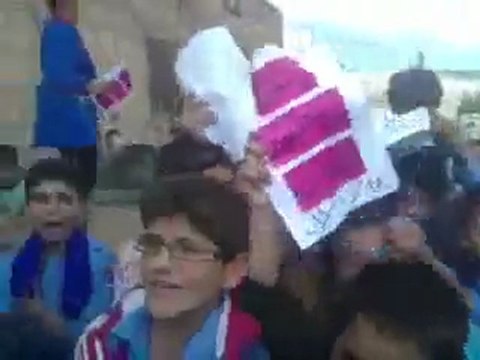 فري برس ادلب كفرنبل مظاهرة طلابية 18 10 2011