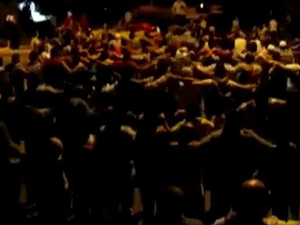 فري برس   حمص مسائية الانشاءات بهدلت الشام يا بشار 18 10 2011