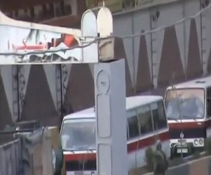 فري برس ريف دمشق سقبا اقتحام الامن والشبيحة الاسدية للمدينة 18 10 2011