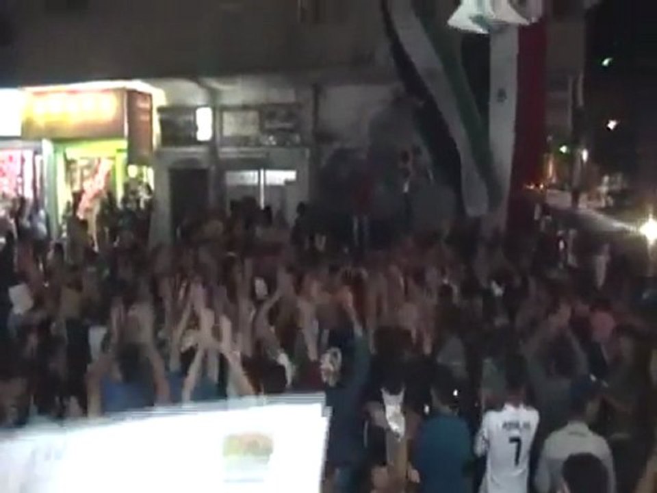 فري برس   مسائية تدمر يا حمص نحنا معاكي للموت 18 10 2011