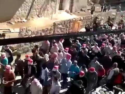 فري برس حلب مارع رداً على مسيرة التأييد اللاعفوية 19 10 2011 ج2