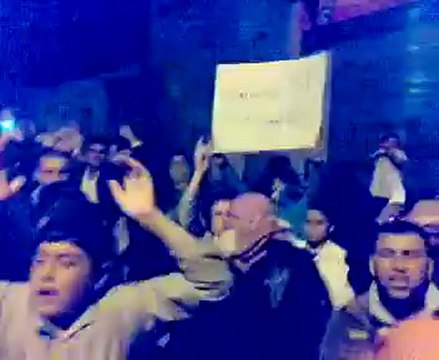 فري برس حلب بيانون مظاهرة بمشاركة حيان ردا على المسيرة 19 10 2011 جـ2