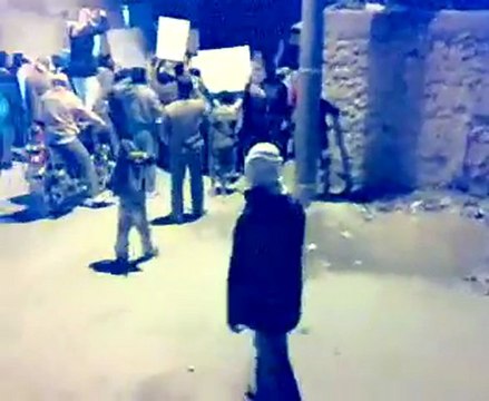 فري برس حلب بيانون مظاهرة بمشاركة حيان ردا على المسيرة 19 10 2011 جـ3