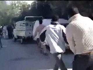 فري برس   حماة احد المصابين في حي القصور 21 10 2011