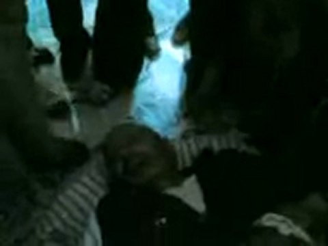 فري برس حماة كفرنبودة جمعة شهداء المهلة العربية الشهيد طه الشيخ قبل تشييعه 21 10 2011