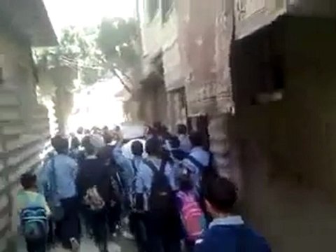 فري برس دمشق حي برزة مظاهرة طلابية 23 10 2011 ج2