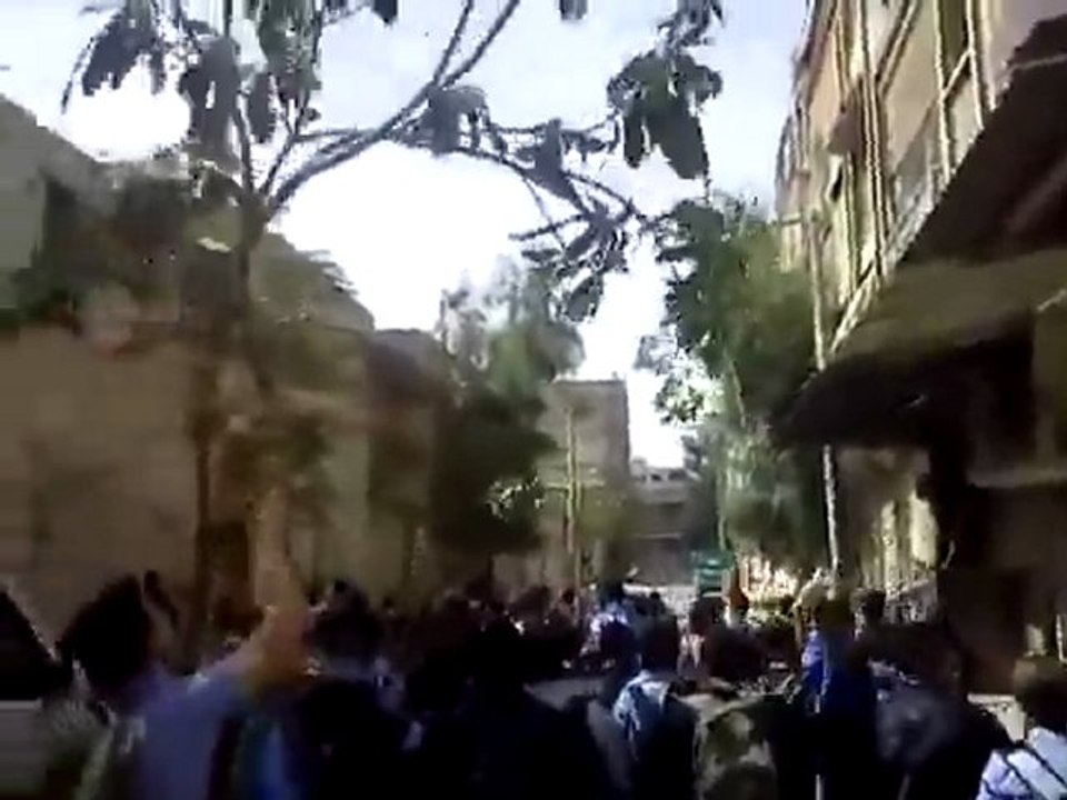 فري برس   دوما الحرة   مظاهرة طلابية 23 10 2011