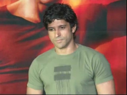 Farhan Akhtar Wants To Die On A Beach Having Wine - Bollywood Events