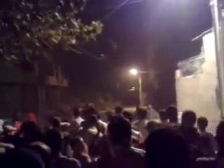 فري برس   مظاهرة مسائية زملكا ريف دمشق الله أكبر حرية 23 10 2011