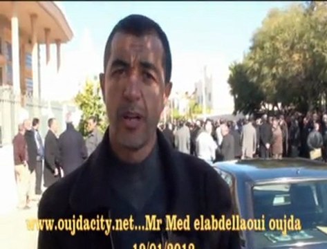 ذ . محمد العبدلاوي رئيس جمعية مديري المؤسسات التربوية في تصريح لوجدة سيتي خلال الوقفة الاحتجاجية أمام أكاديمية الجهة الشرقية وجدة