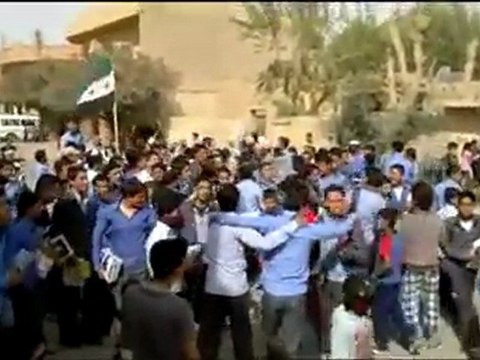 فري برس دير الزور القورية انتفاضة الطلاب الاحرار للمطالبةب اسقاط النظام 24 10 20111