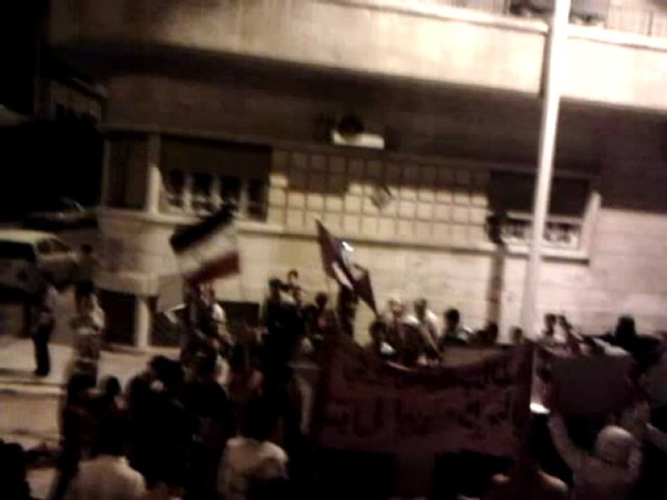 فري برس   حماه مسائيات الثوار في اثنين اسيرة الشهباء نسرين بكور 24 10 2011 ج1