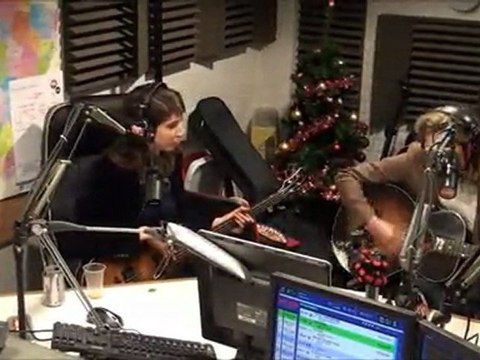 Théodore Paul & Gabriel - Elvis Presley Cover - Session Acoustique OÜI FM