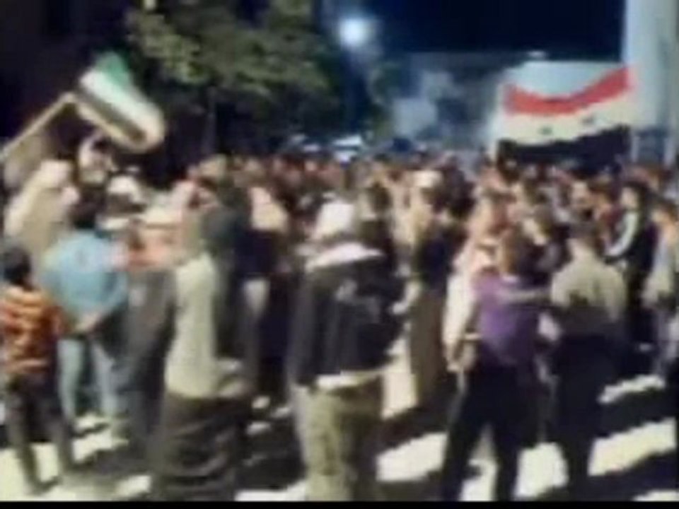 فري برس   ‫ادلب   سرمين    مظاهرة مسائية 25 10 2011 ج1‬‎