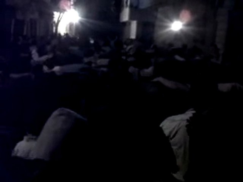 فري برس   حمص كرم الزيتون مسائيات الثوار للمطالبة باسقاط النظام 25 10 2011 ج1