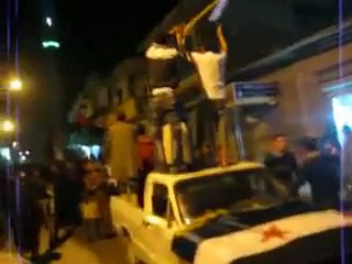 فري برس   خان شيخون مظاهرة مسائية 25 10 2011 ج1