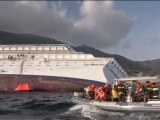 Isola del Giglio - Costa Concordia - VVF avvicinamento nave