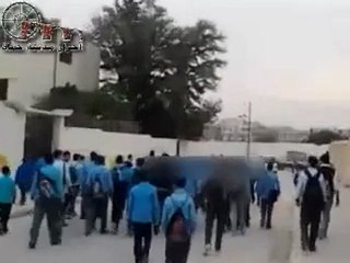 فري برس   حماة مظاهرة طلاب ثانوية عثمان الحوراني 26 10 2011