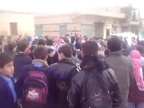 فري برس ريف حلب تل رفعت المحاصرة مظاهرة واضراب عام 26 10 2011 جـ2