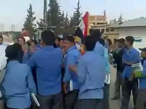 فري برس ادلب سنجار مظاهرة طلابية الاربعاء 26 10 2011 ج3