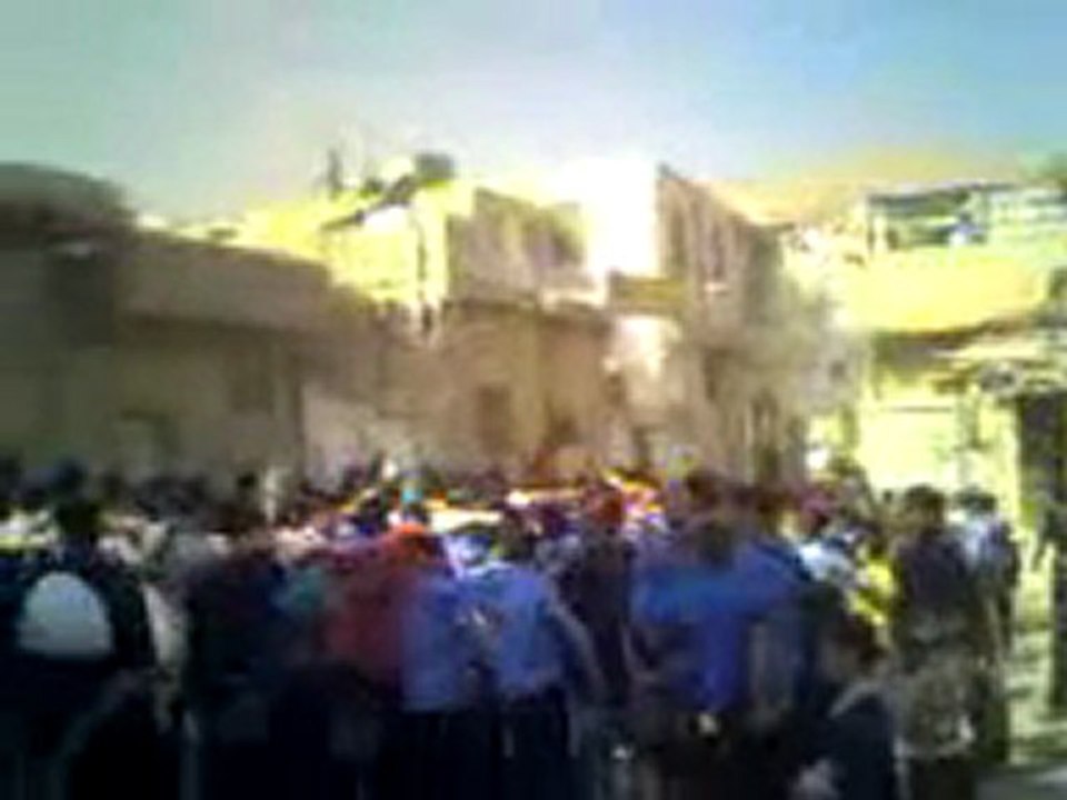 فري برس   دمشق برزة مظاهرات الطلاب الاحرار لرفض نظام الاسد والمطالبة باسقاط النظام 27 10 2011 ج1