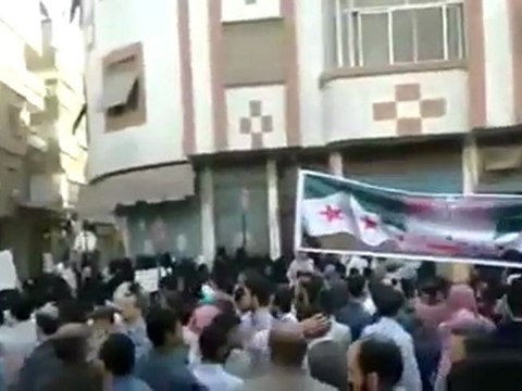 فري برس ريف دمشق دوما مراسم زفاف الشهيد الطفل محمود عيون 27 10 2011 ج1