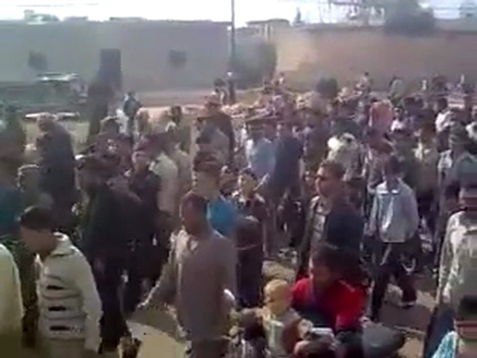 فري برس   حماة كفربنودة جمعة الحظر الجوي تشييع الشهيد حسين رحال 28 10 2011