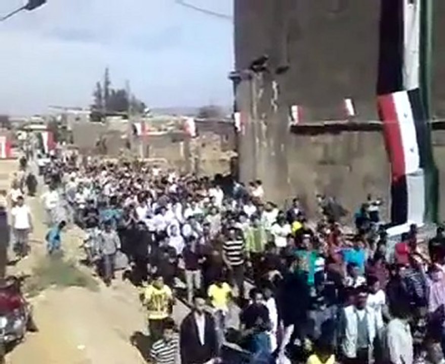 فري برس   حوران بصرى الشام مظاهرة جمعة الحظر الجوي 28 10 2011